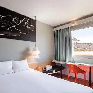 Ibis Севилья